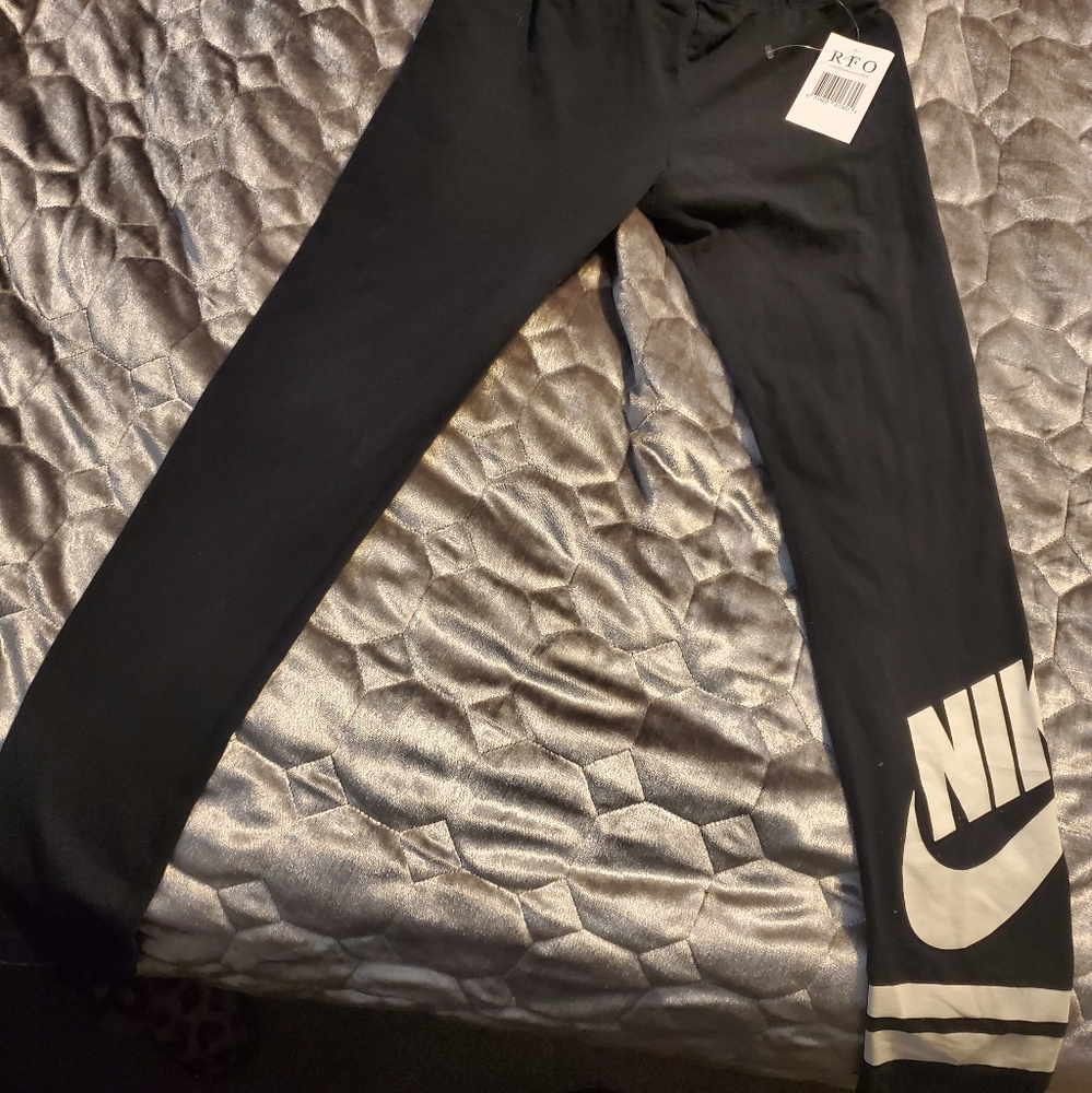 Girls Nike Leggins
